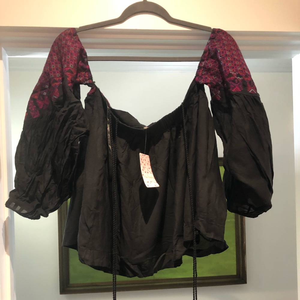 🤶FP NWT Off the Shoulder Blouse